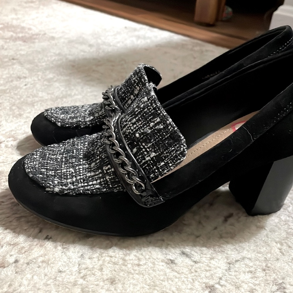 Black/White loafer